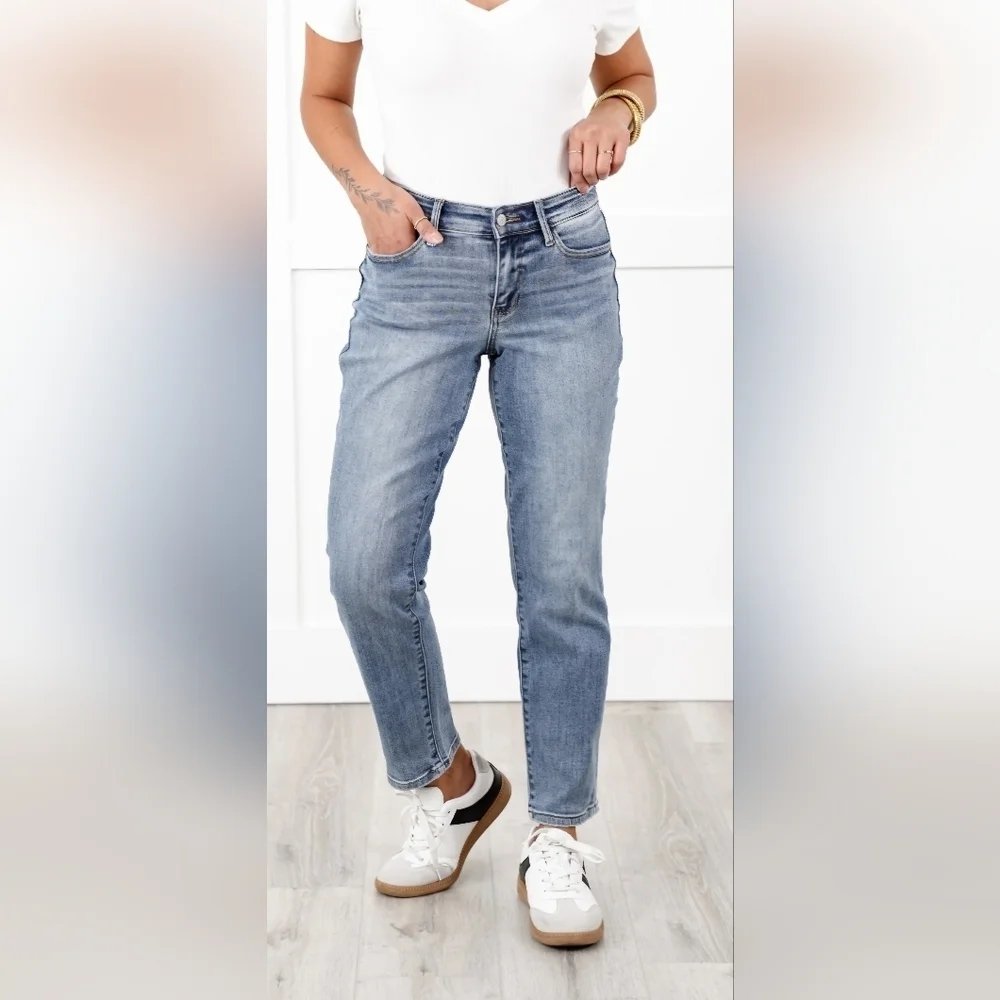 Judy Blue MR Vintage Medium Wash Slim Fit Jeans Cell Phone Pocket Various NEW